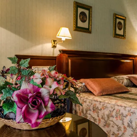 Infanta Cristina 4*